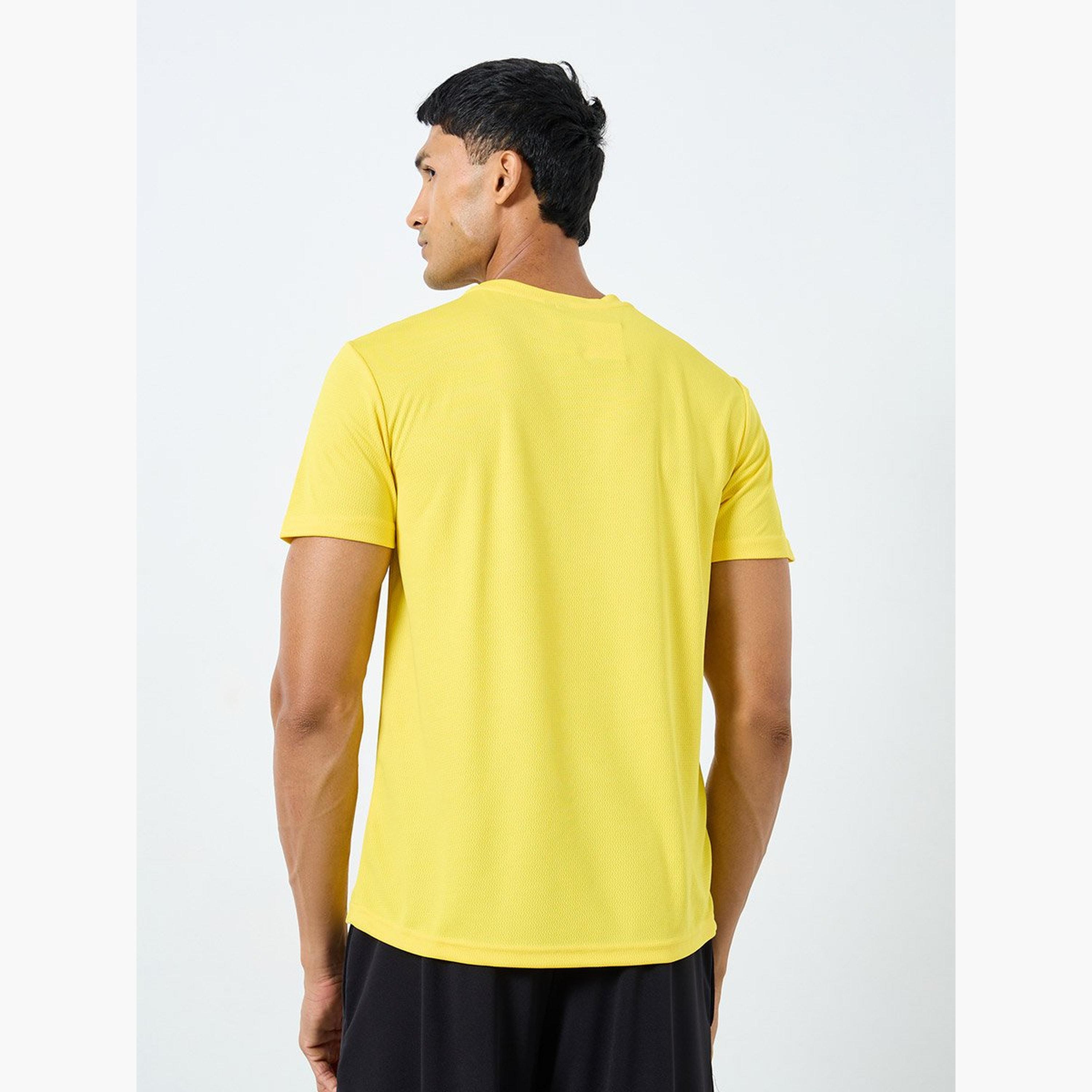 طقم من شورت وتيشيرت تمرين-men-clothing-sportswearandactivewear-tracksuits-image-4