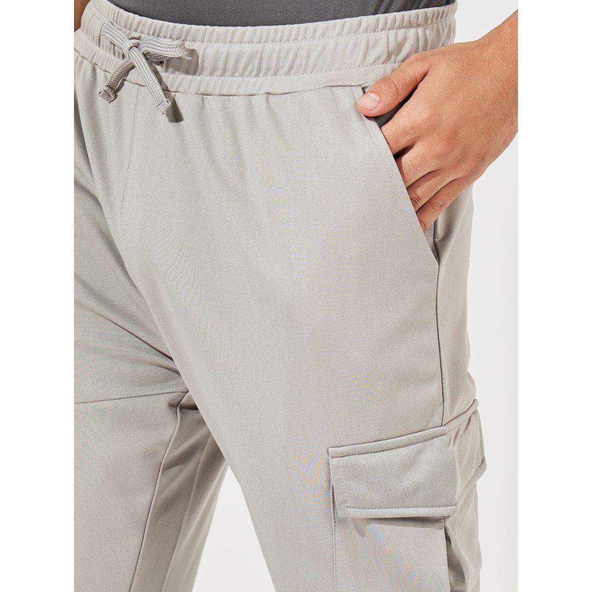 بنطال كارجو بملمس ناعم مع اربطة-men-clothing-sportswearandactivewear-bottoms-image-3