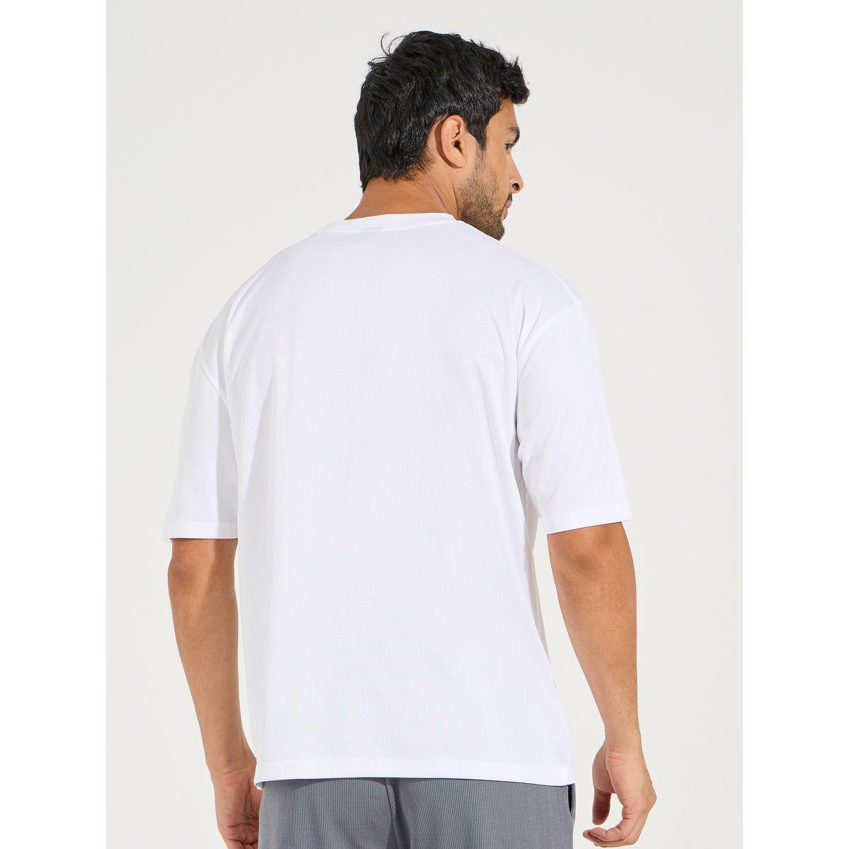 Styli Soft Texture Badge Detail Oversized Athleisure T-Shirt-men-clothing-sportswearandactivewear-tshirtsandpolos-image-5