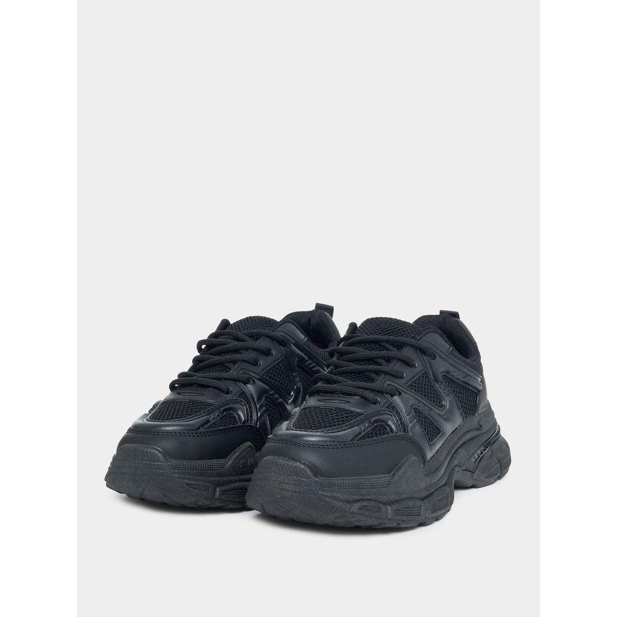حذاء سنيكرز بتفاصيل شبكية واربطة-women-shoes-sneakers-image-1