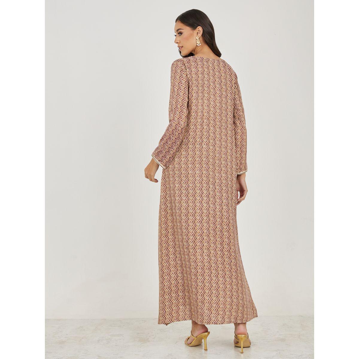 جلابية قطن بطبعة شيفرون وتفاصيل مُطرّزة-women-arabicclothing-jalabiyas-image-4