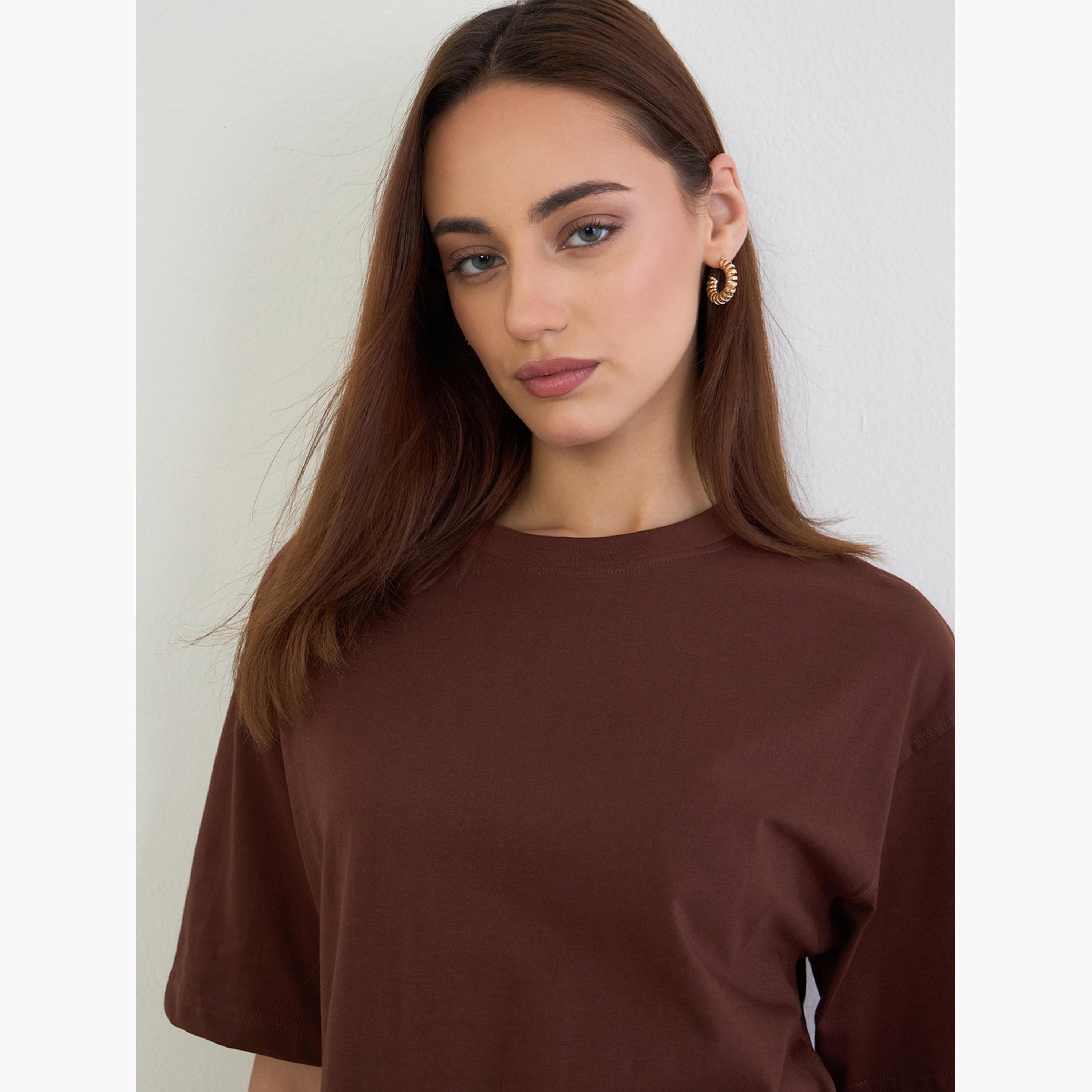 ستايلي - تي شيرت حجم كبير مع بنطال رياضي واسع الساق-women-clothing-coordsets-image-3