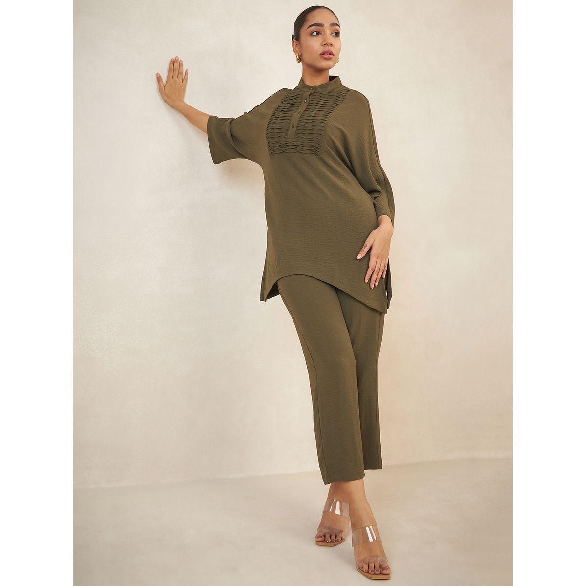 طقم منسق من بنطال مع بلوزة بتفاصيل محزوزة فِميلا × ستايلي-women-clothing-coordsets-image-8