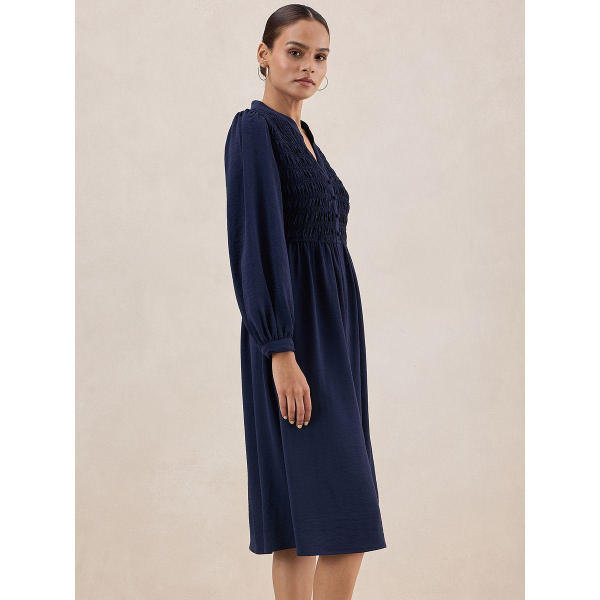 Femmella X Styli  Crinkle Smocked Bodice Midi Dress-women-clothing-dresses-image-2