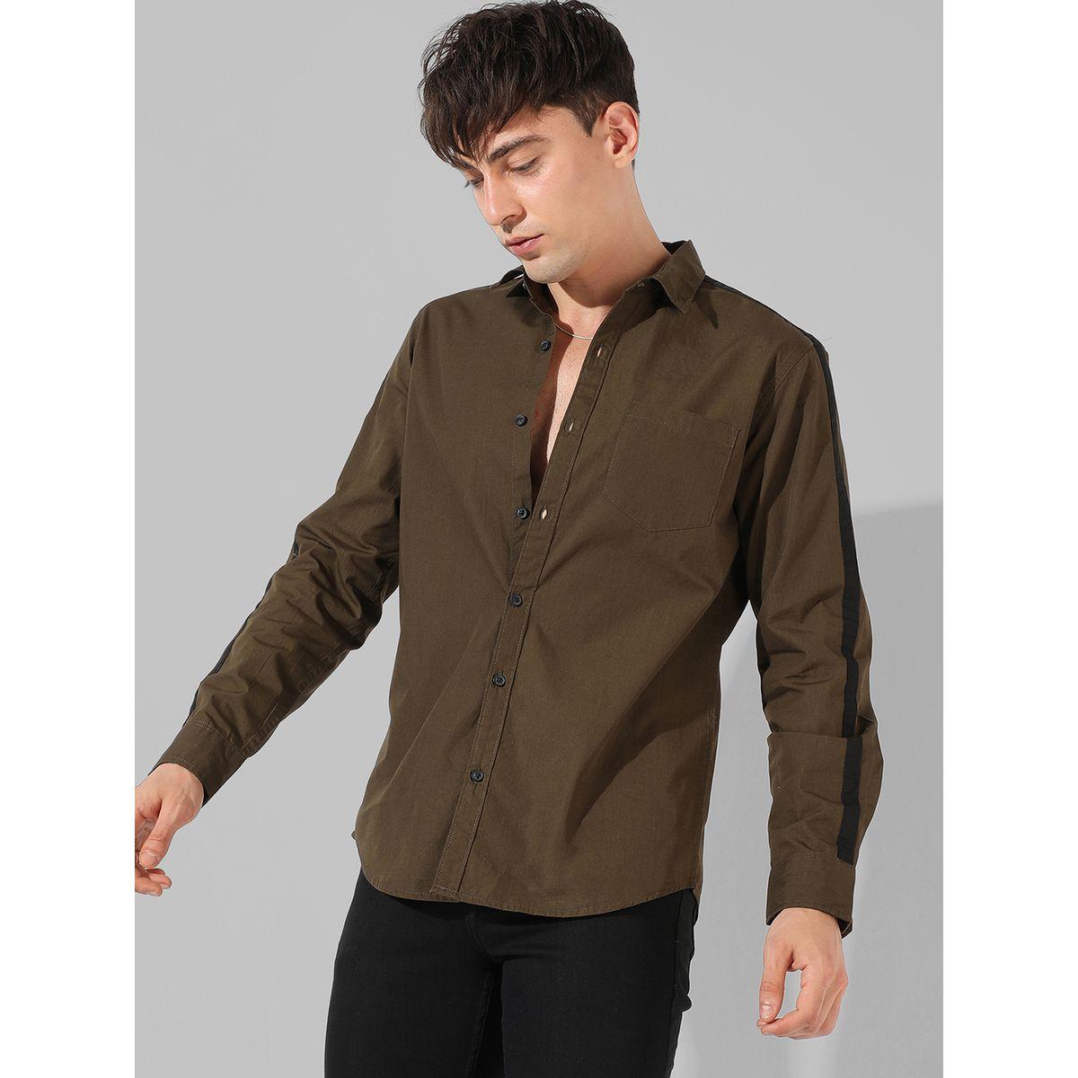 قميص بقصة سليم فت وتفاصيل مُتباينة كامبوس سوترا × ستايلي-men-clothing-shirts-image-1