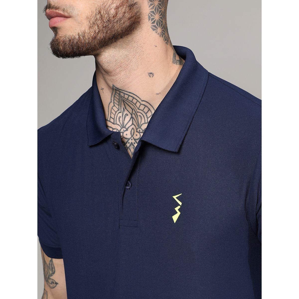 تيشيرت بولو سادة مزين بشعار كامبوس سوترا × ستايلي-men-clothing-sportswearandactivewear-tshirtsandpolos-image-2