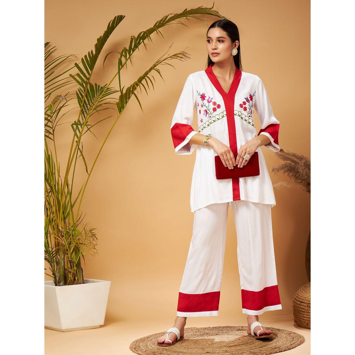 Sassafras X Styli   Floral Embroidered Contrast Hem Top & Straight Leg Pants Co-Ord-women-clothing-coordsets-image-1