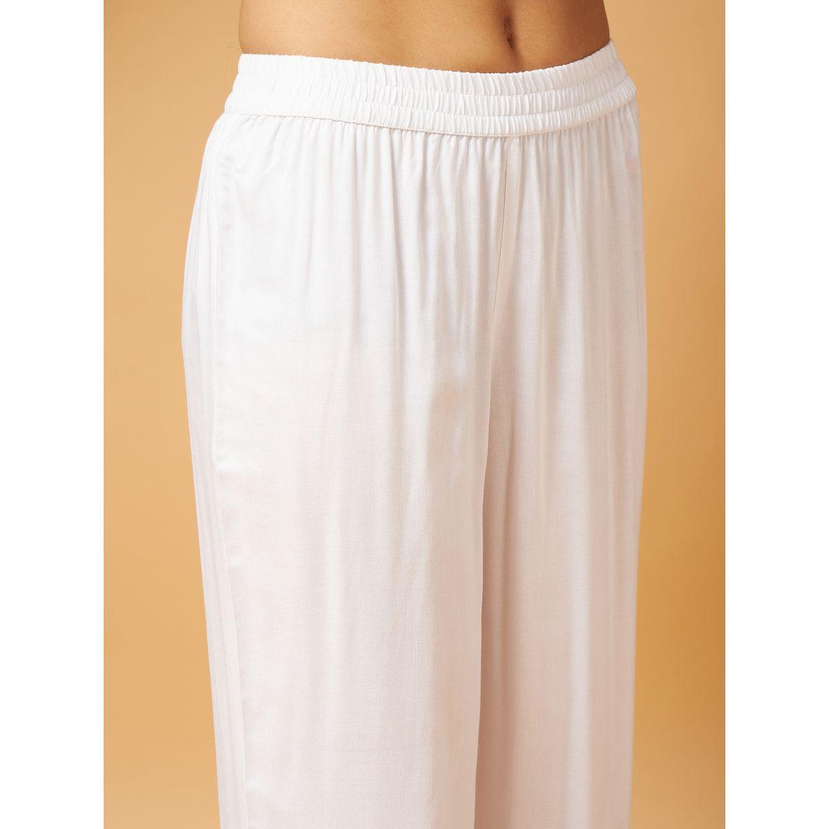 Sassafras X Styli   Floral Embroidered Contrast Hem Top & Straight Leg Pants Co-Ord-women-clothing-coordsets-image-5