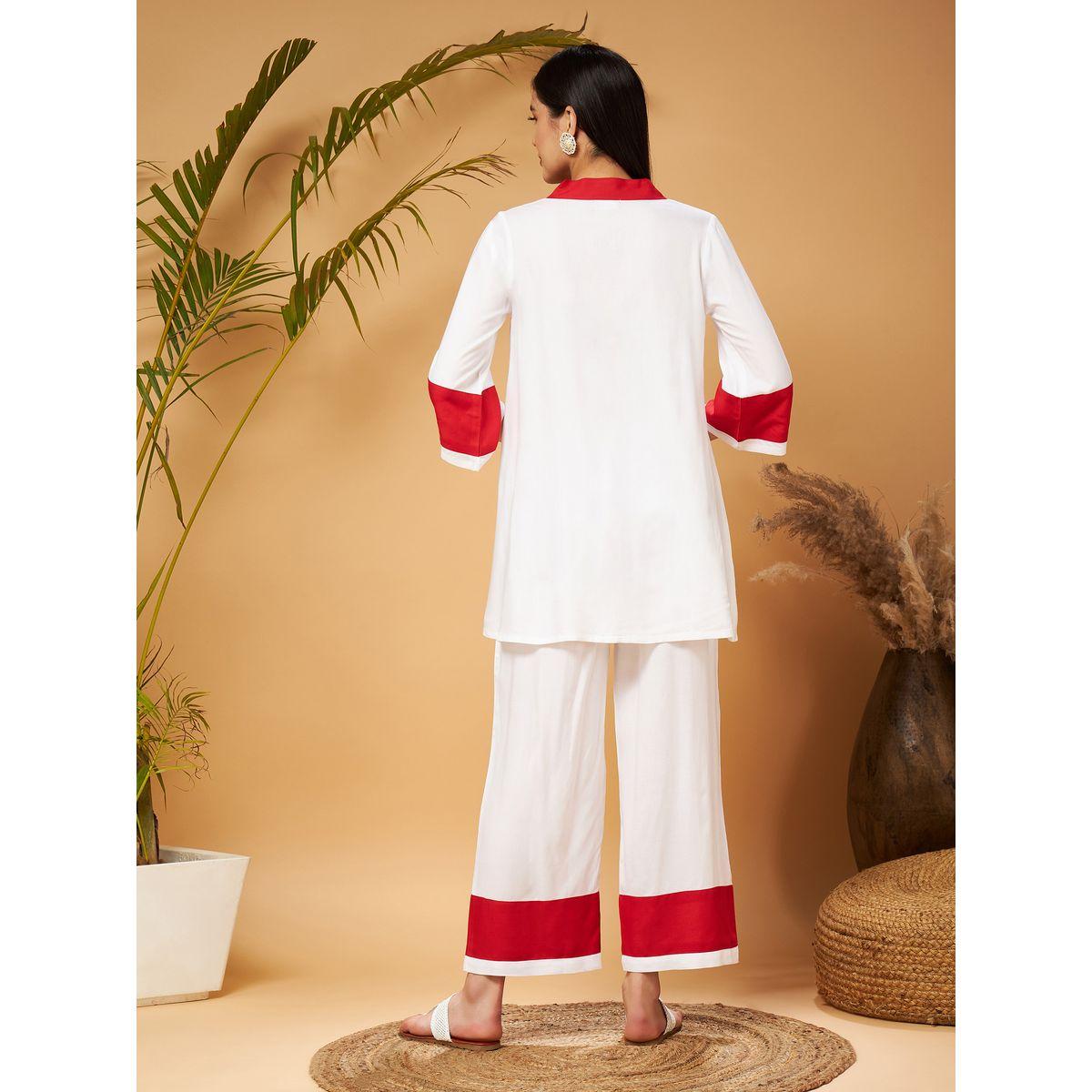 Sassafras X Styli   Floral Embroidered Contrast Hem Top & Straight Leg Pants Co-Ord-women-clothing-coordsets-image-6