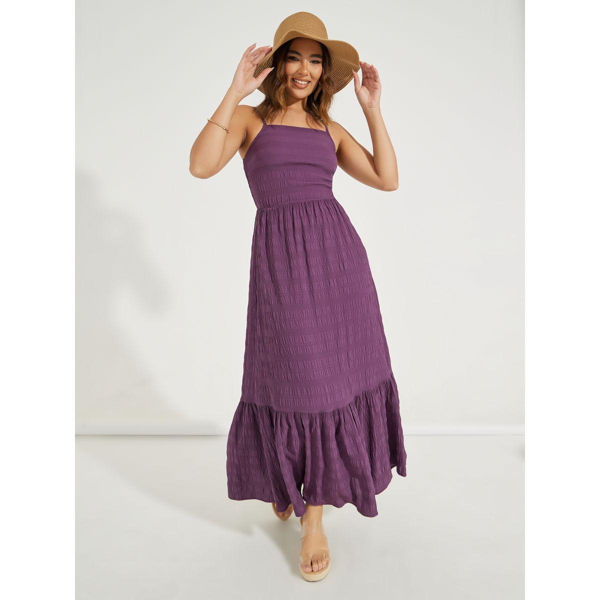 فستان طويل بحمالات وتفاصيل بارزة الملمس-women-clothing-dresses-image-2