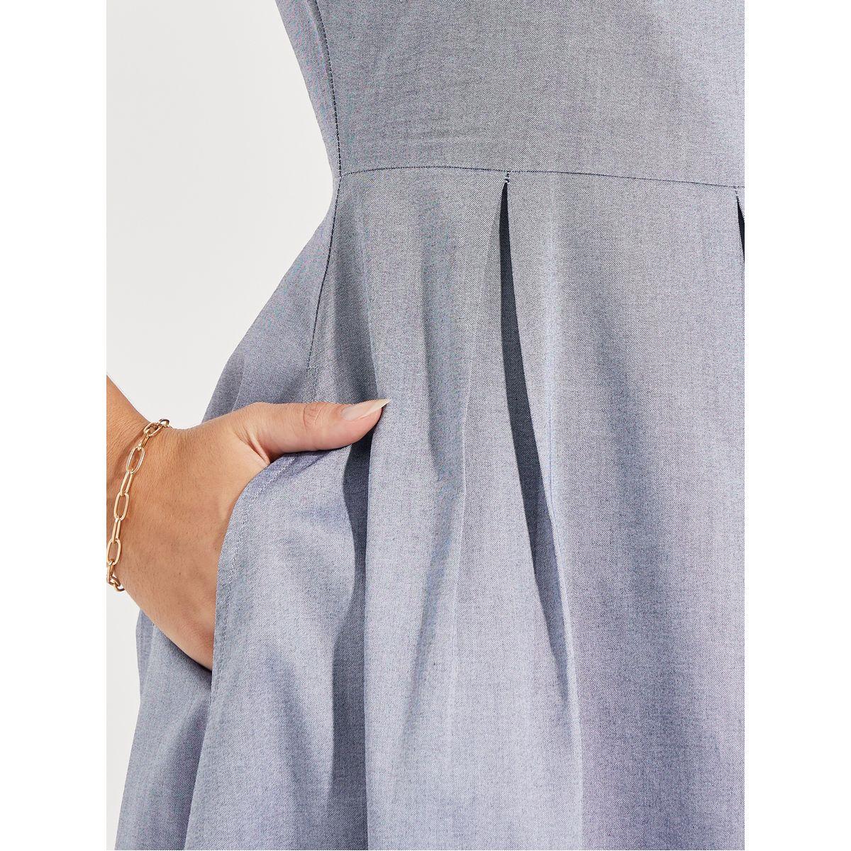 Styli Contrast Trim Box Pleat Detail Maxi Dress-women-clothing-dresses-image-3