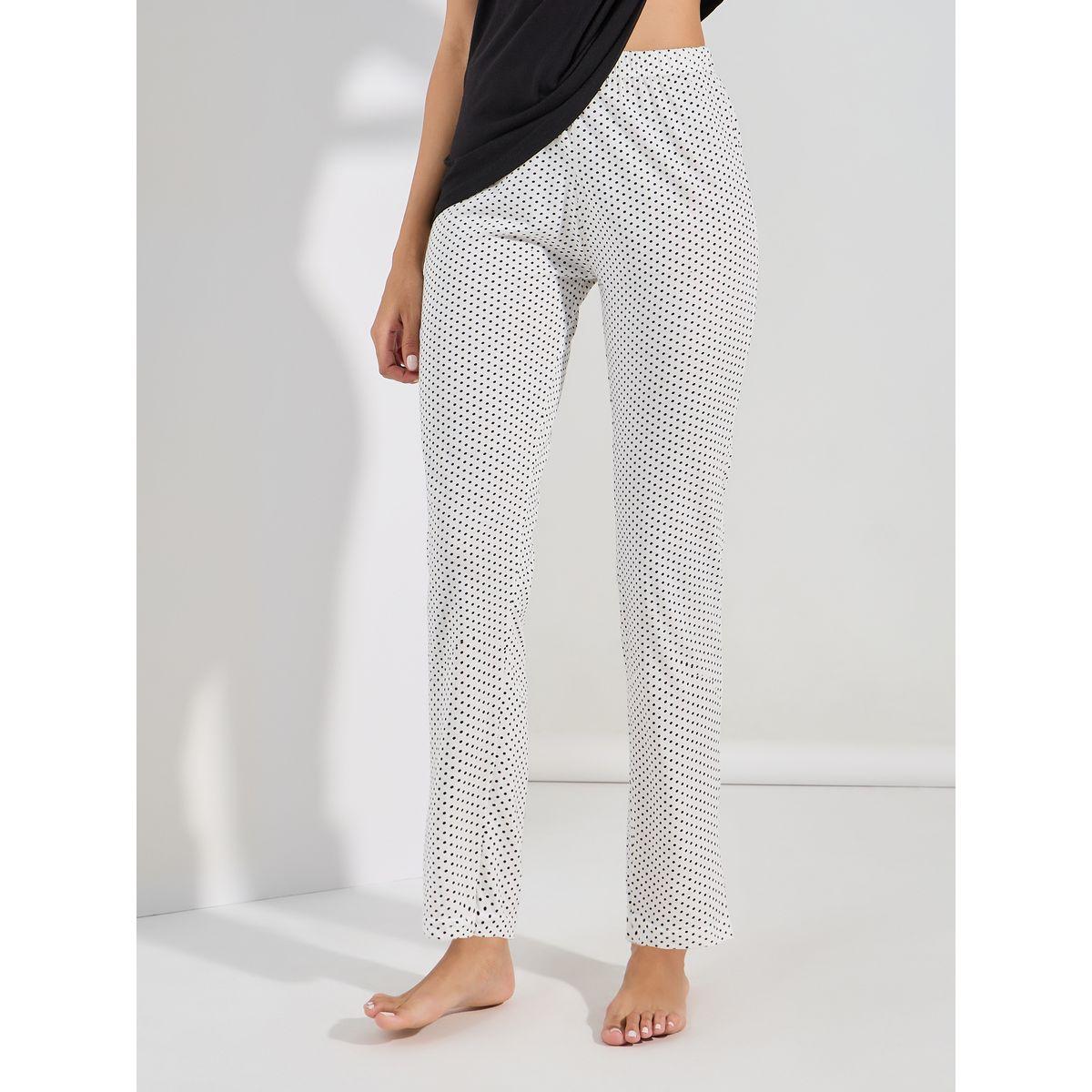 طقم من بنطال بيجاما مطبع بالكامل مع تيشيرت مطبع بكتابة-women-clothing-nightwear-pyjamas-longsets-image-5