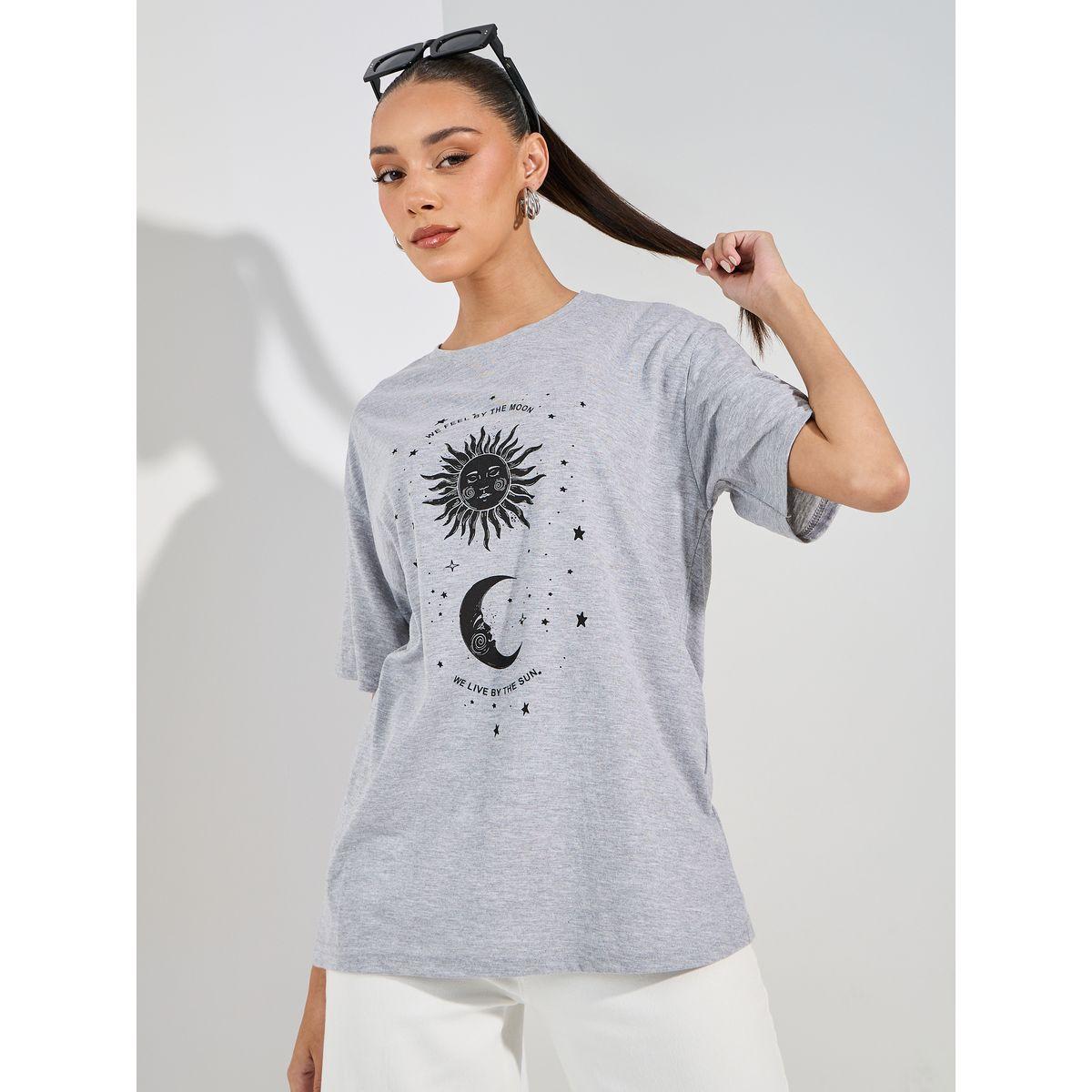Styli Oversized Sun and Moon Galaxy Graphic Print T-Shirt-women-clothing-tshirts-image-1