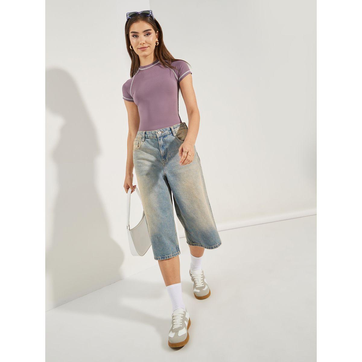 تيشيرت مجسم بياقة عالية وتداخلات مدروزة-women-clothing-tshirts-image-2