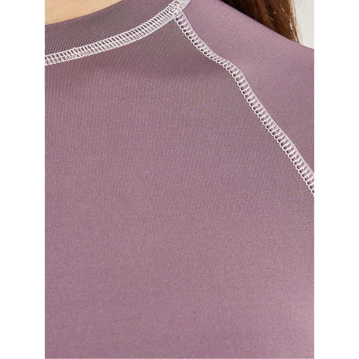 تيشيرت مجسم بياقة عالية وتداخلات مدروزة-women-clothing-tshirts-image-4