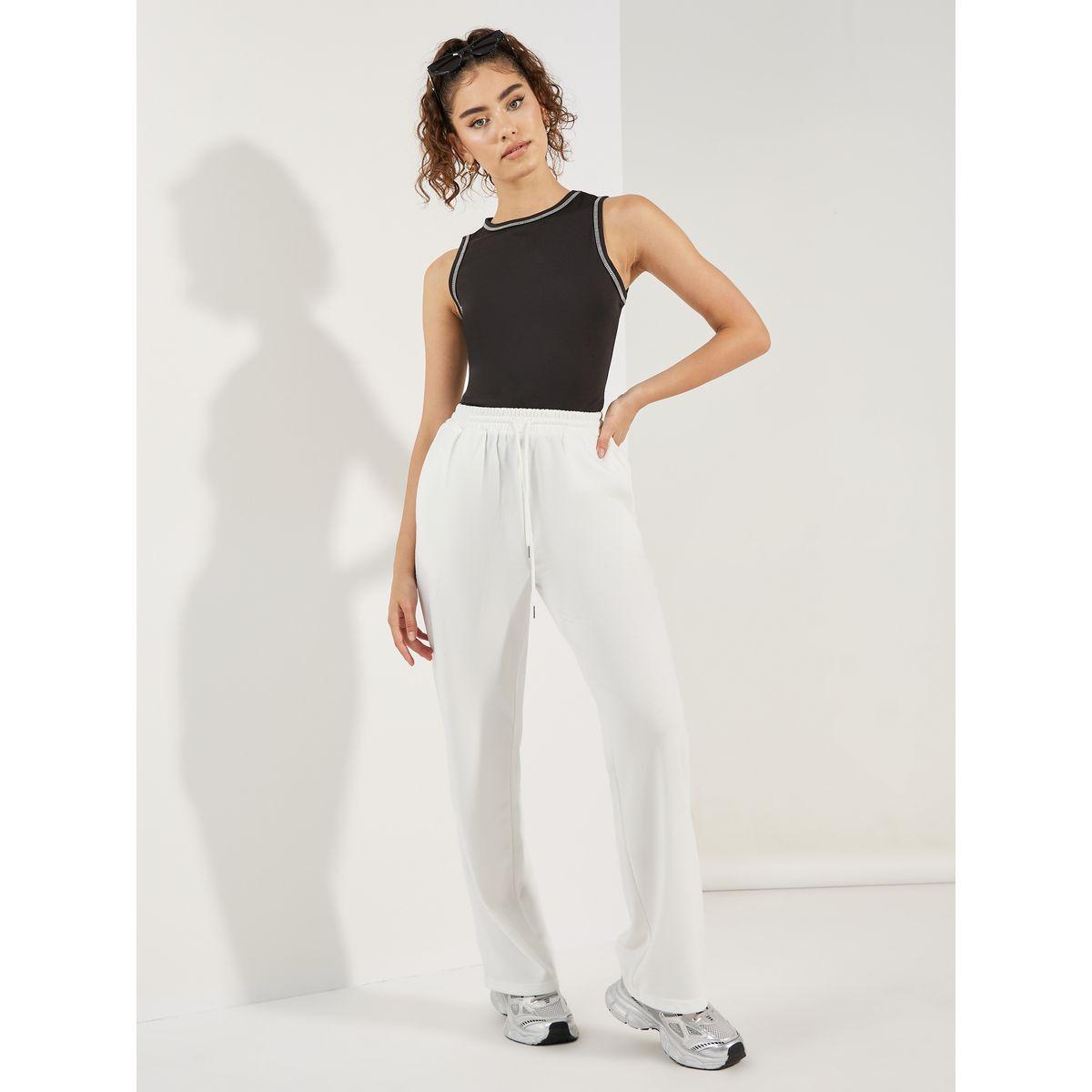 بلوزة بياقة دائرية وتفاصيل مدروزة-women-clothing-tshirts-image-3