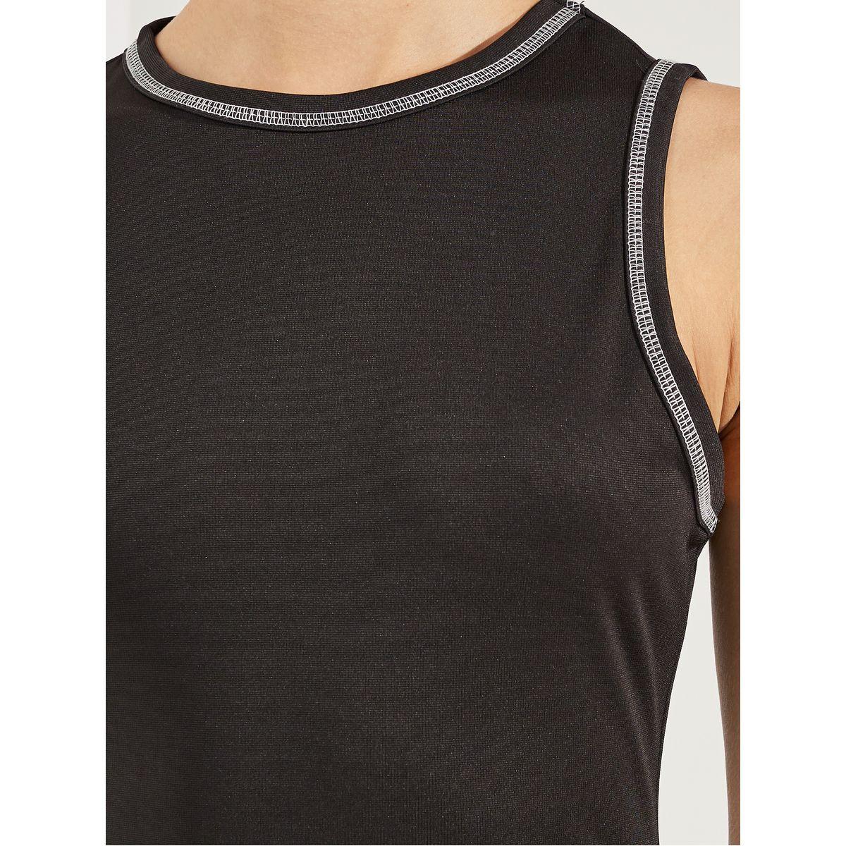 بلوزة بياقة دائرية وتفاصيل مدروزة-women-clothing-tshirts-image-4