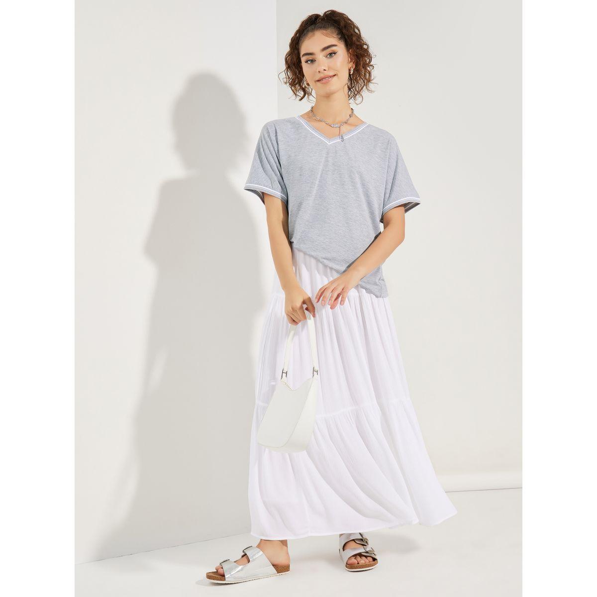 تيشيرت سادة بتداخلات محزوزة-women-clothing-tshirts-image-3
