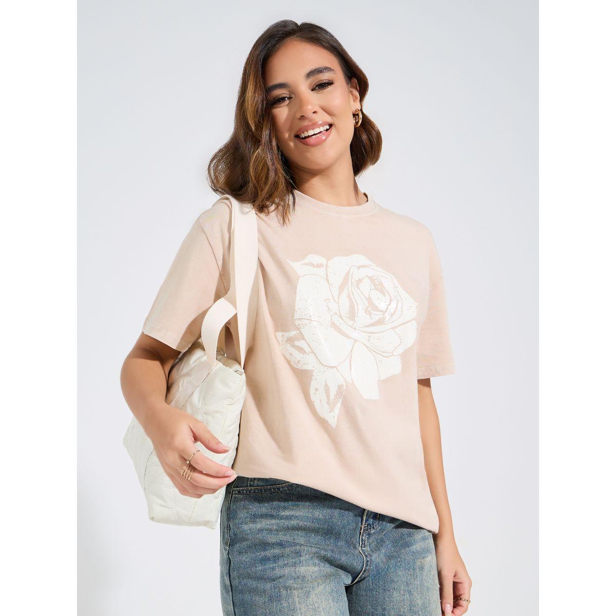 تيشيرت فضفاض بطبعة جرافيك واكتاف منخفضة-women-clothing-tshirts-image-1