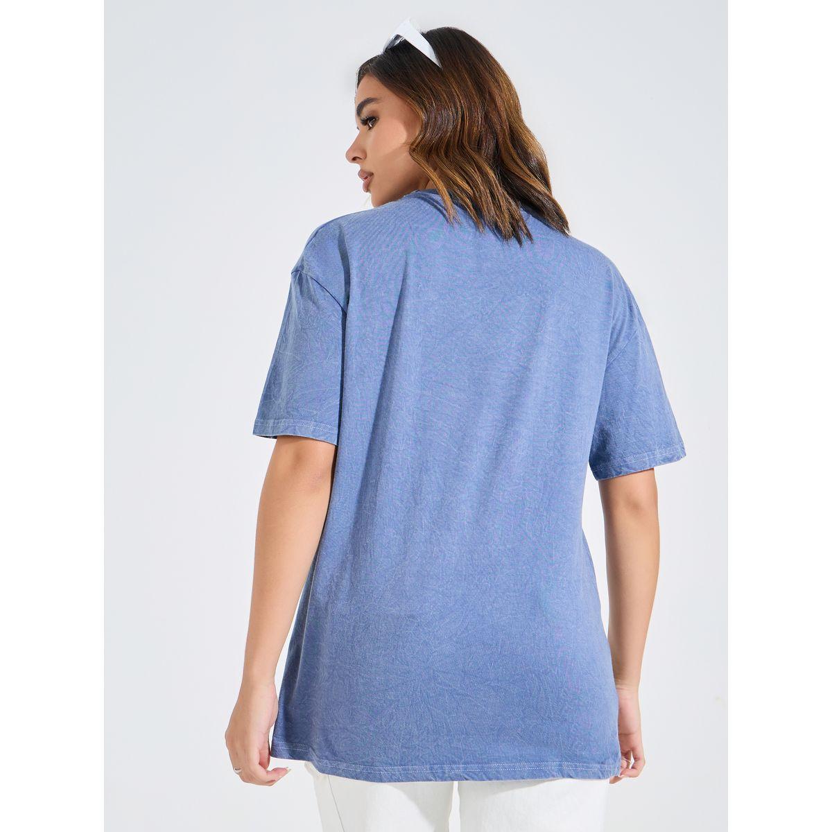 تيشيرت فضفاض بطبعة كتابة واكتاف منخفضة-women-clothing-tshirts-image-4