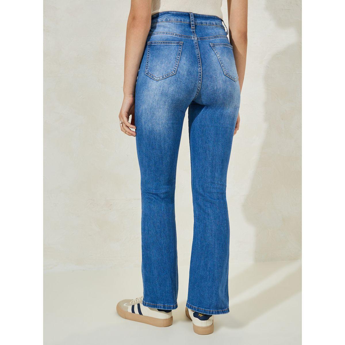 جينز طويل بارجل واسعة وتفاصيل مشطوفة-women-clothing-bottoms-jeans-image-4