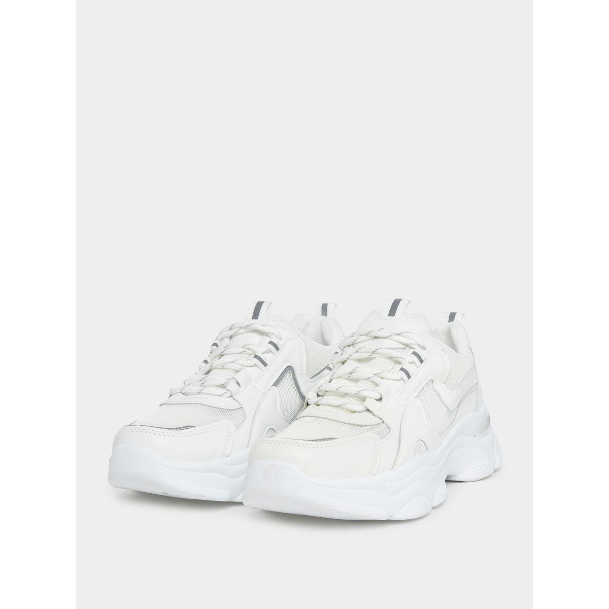 حذاء سنيكرز بتفاصيل بارزة الملمس-women-shoes-sneakers-image-2