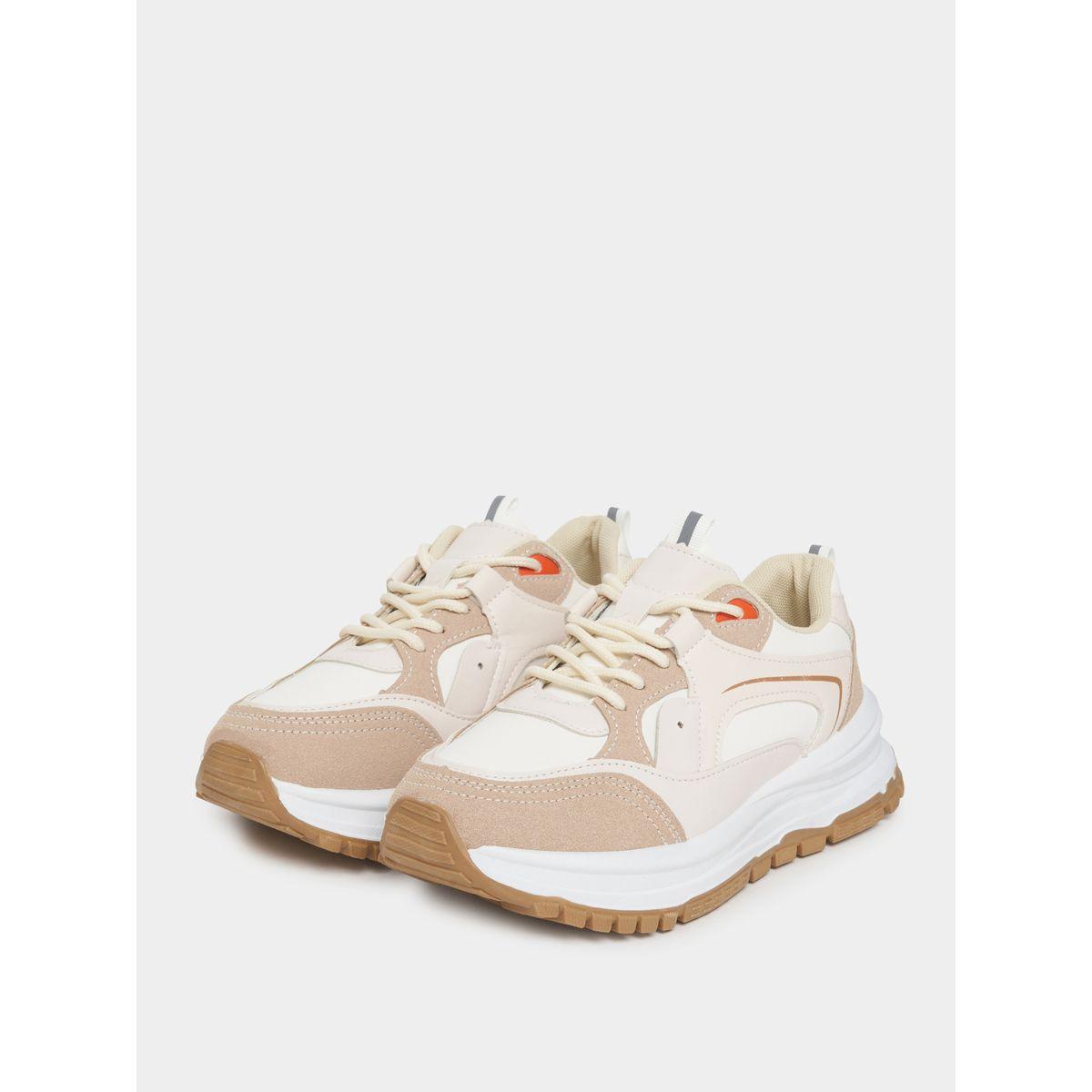 حذاء سنيكرز بتفاصيل مُتباينة مع رباط غلق-women-shoes-sneakers-image-3