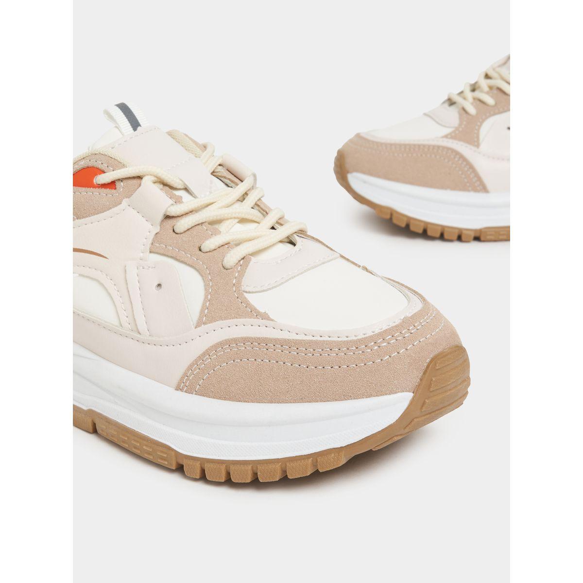 حذاء سنيكرز بتفاصيل مُتباينة مع رباط غلق-women-shoes-sneakers-image-4