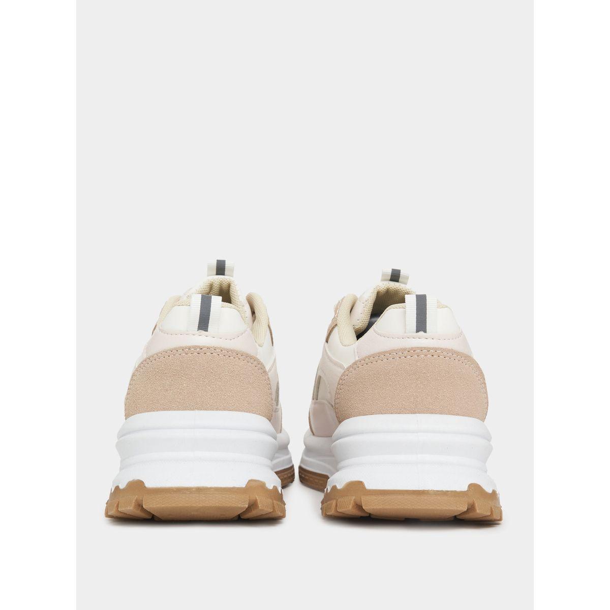 حذاء سنيكرز بتفاصيل مُتباينة مع رباط غلق-women-shoes-sneakers-image-5