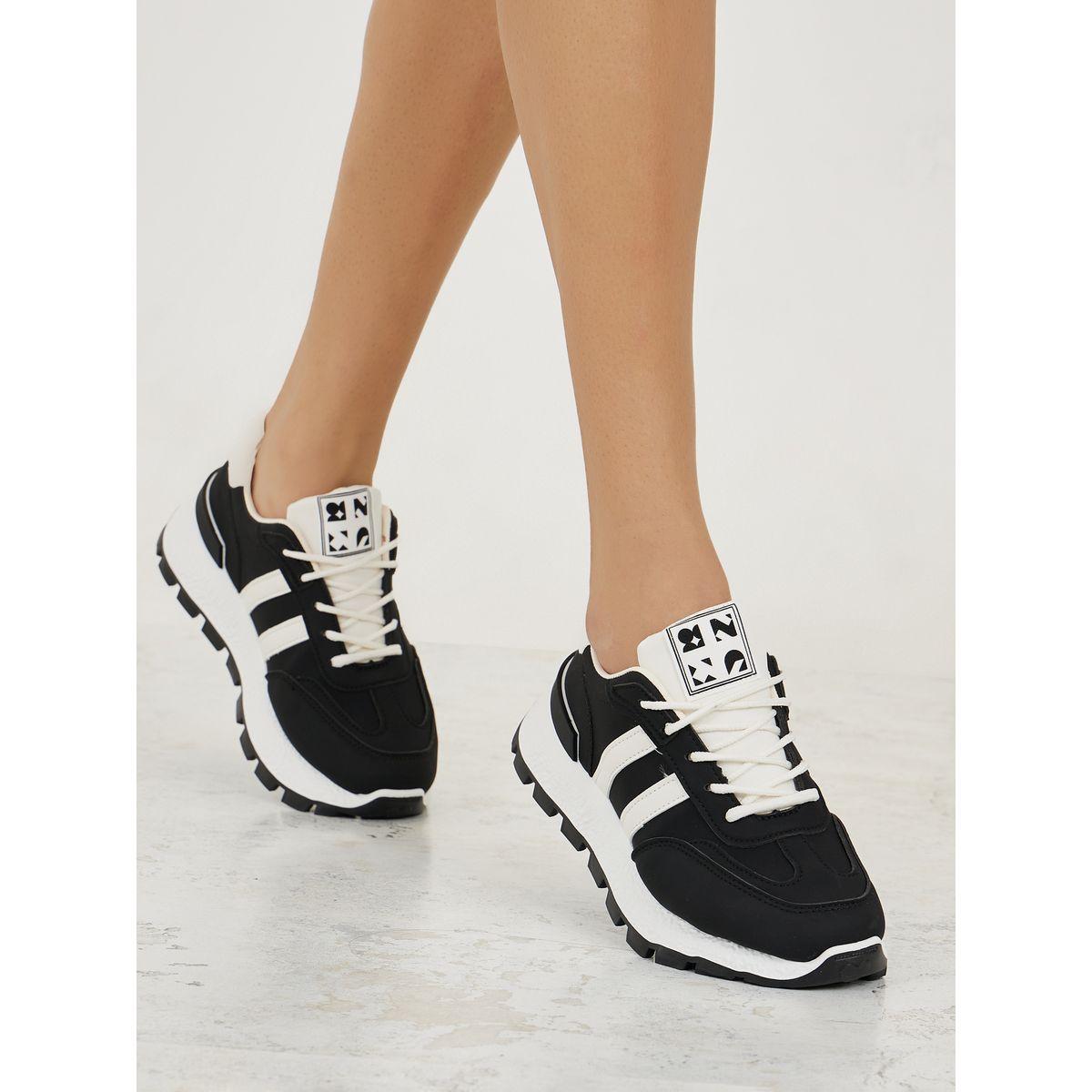 حذاء سنيكرز مزين بأشرطة جانبية-women-shoes-sneakers-image-1