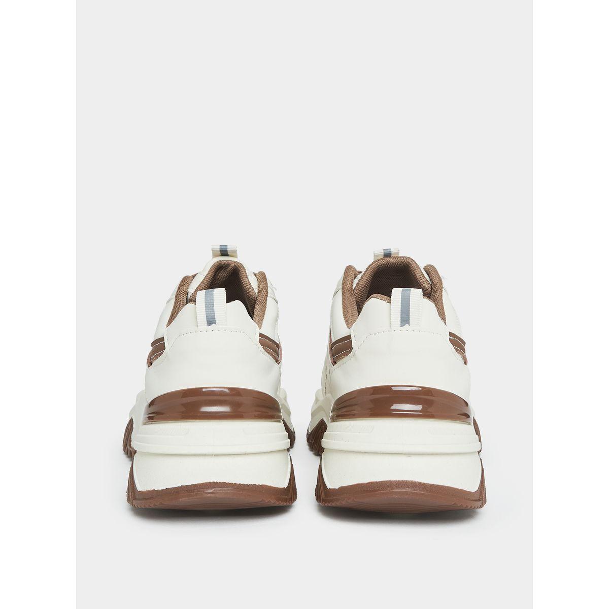 حذاء سنيكرز بكعب شانكي وتفاصيل بارزة الملمس-women-shoes-sneakers-image-4