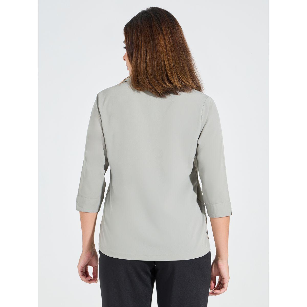 بلوزة بقصة عادية وياقة بشق مع ازرار-women-clothing-shirtsandblouses-shirts-image-5