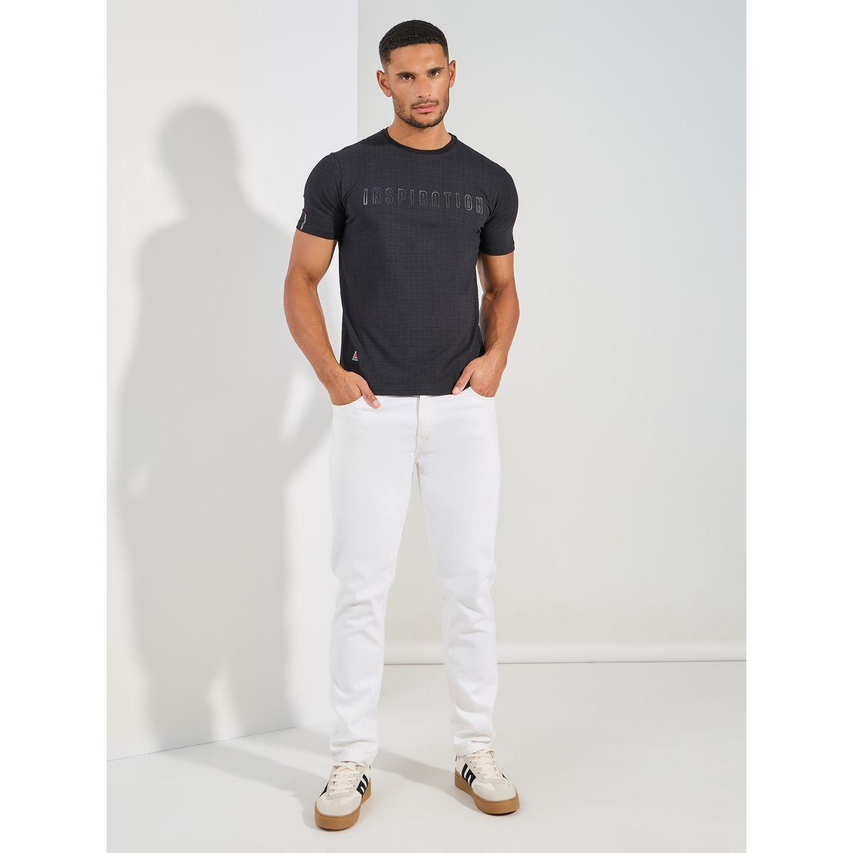 تيشيرت مطبع بطبعة كتابة بليسمنت فورت كولينز × ستايلي-men-clothing-tshirtsandpolos-tshirts-image-2