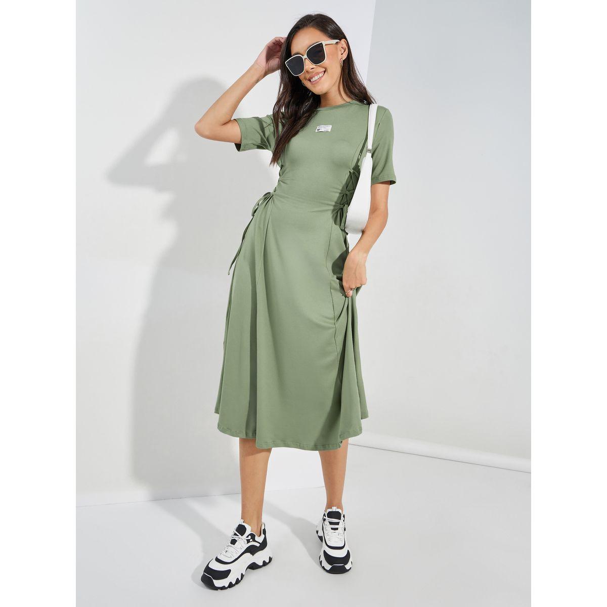 فستان ميدي مزين بشارة مع اربطة جانبية-women-clothing-dresses-image-1