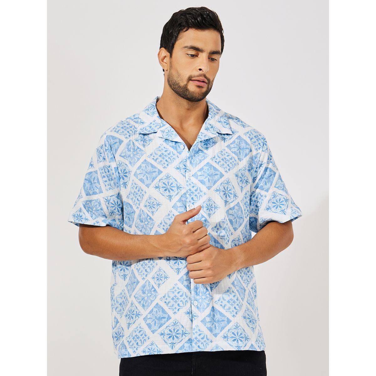 قميص مطبع بالكامل مع ياقة ريزورت وقصة مريحة-men-clothing-shirts-image-1