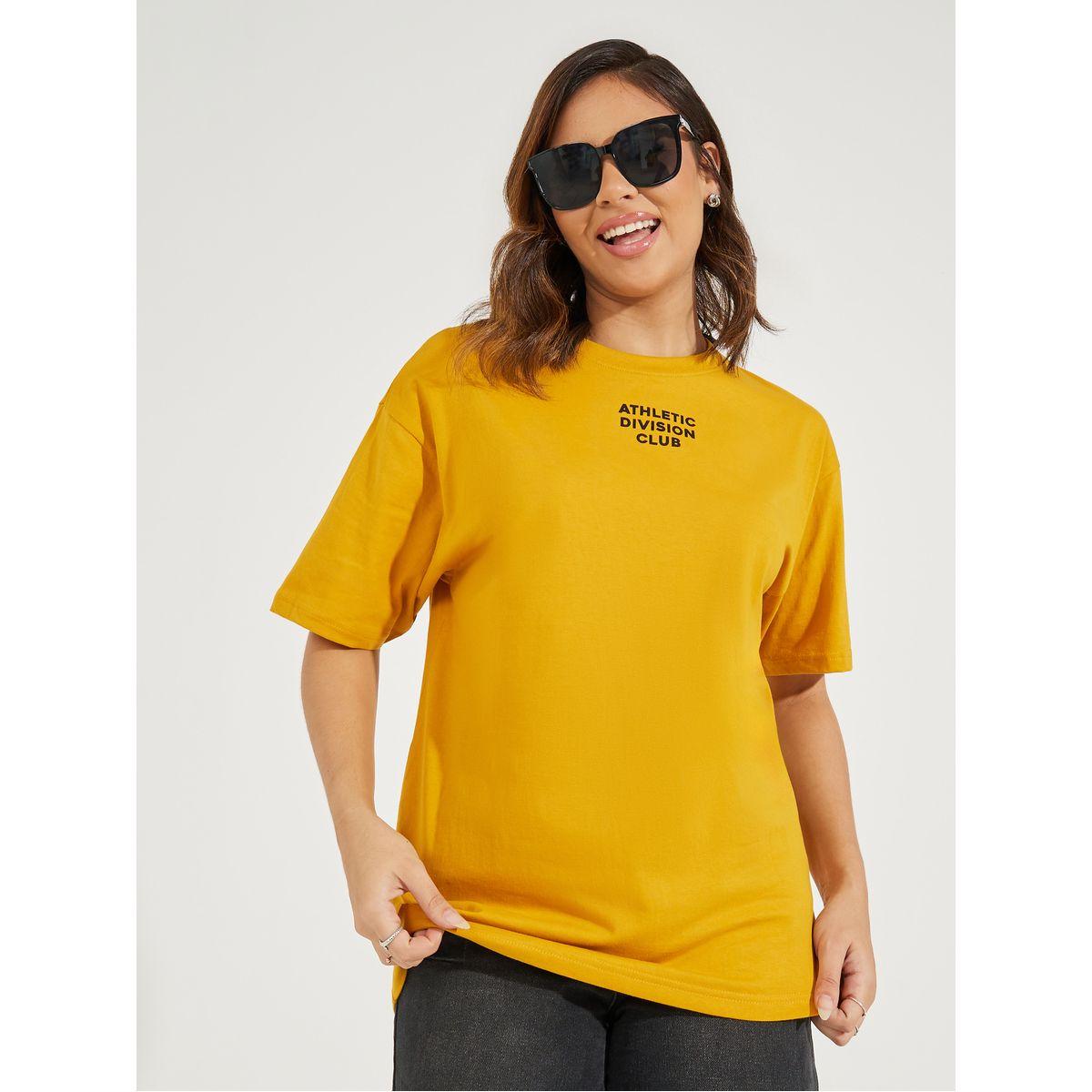 تيشيرت فضفاض بطبعة كتابة واكتاف منخفضة-women-clothing-tshirts-image-2