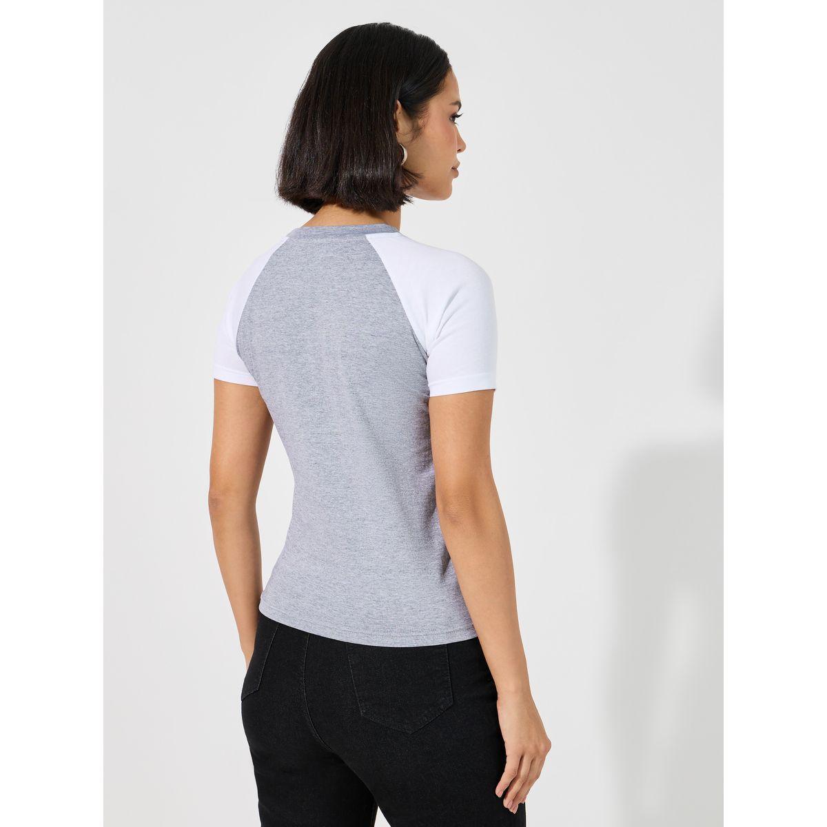 تيشيرت بنمط كتل الالوان وأكمام ريجلان-women-clothing-tshirts-image-5