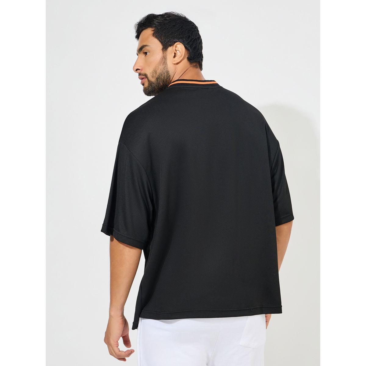 Styli Limited Premium Mesh Knit V Neck Boxy T-Shirt with Tipping Rib-men-clothing-tshirtsandpolos-tshirts-image-4