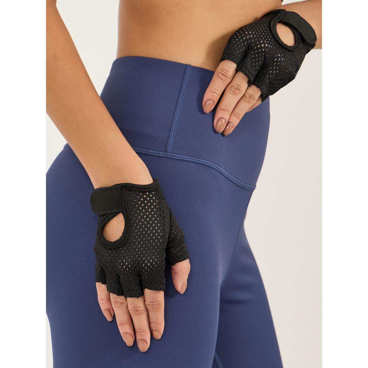 قفازات يد للتدريب بفتحات صغيرة للتهوية-women-winterwear-gloves-image-1