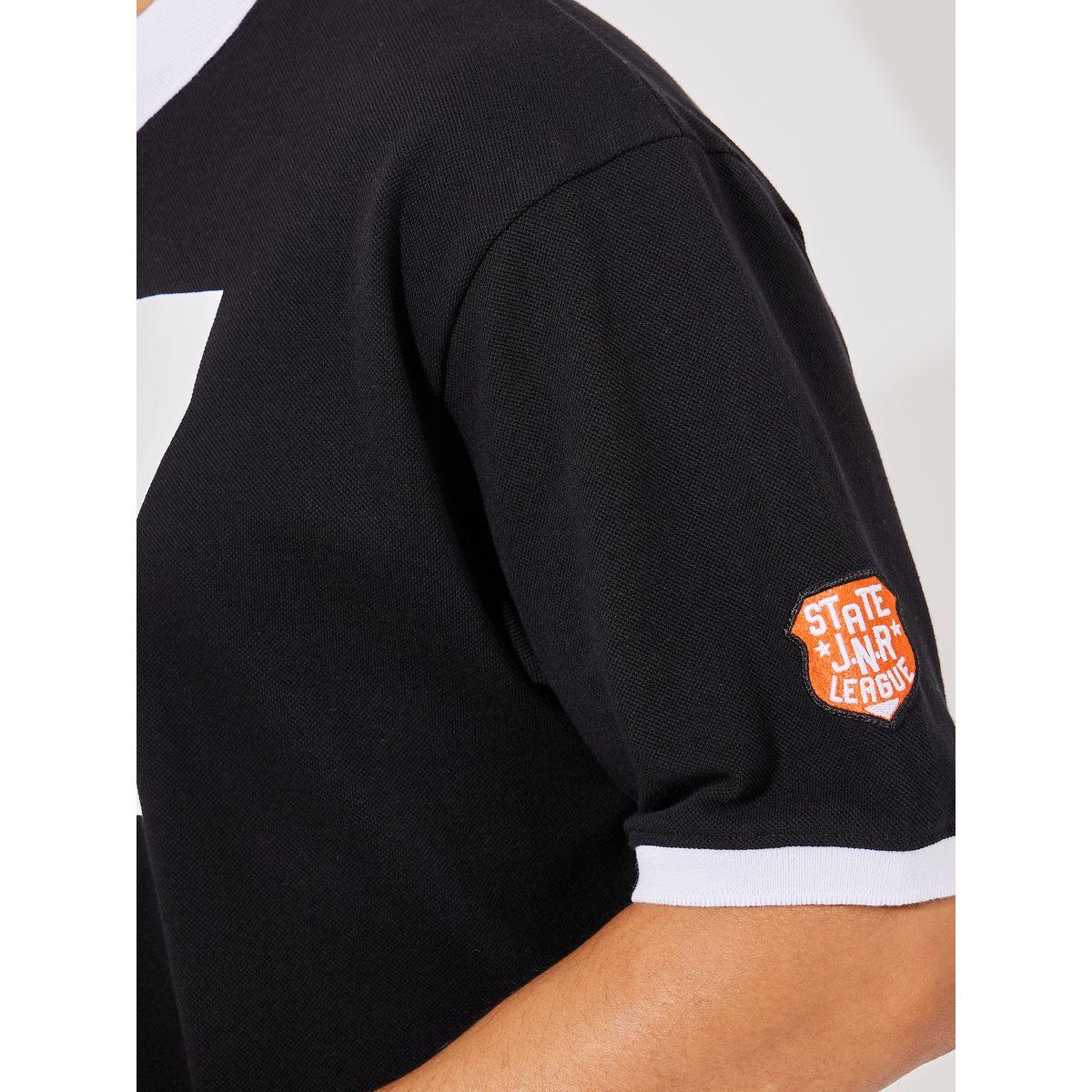 تيشيرت فضفاض بياقة بولو وتفاصيل مُطرّزة-men-clothing-tshirtsandpolos-polos-image-5