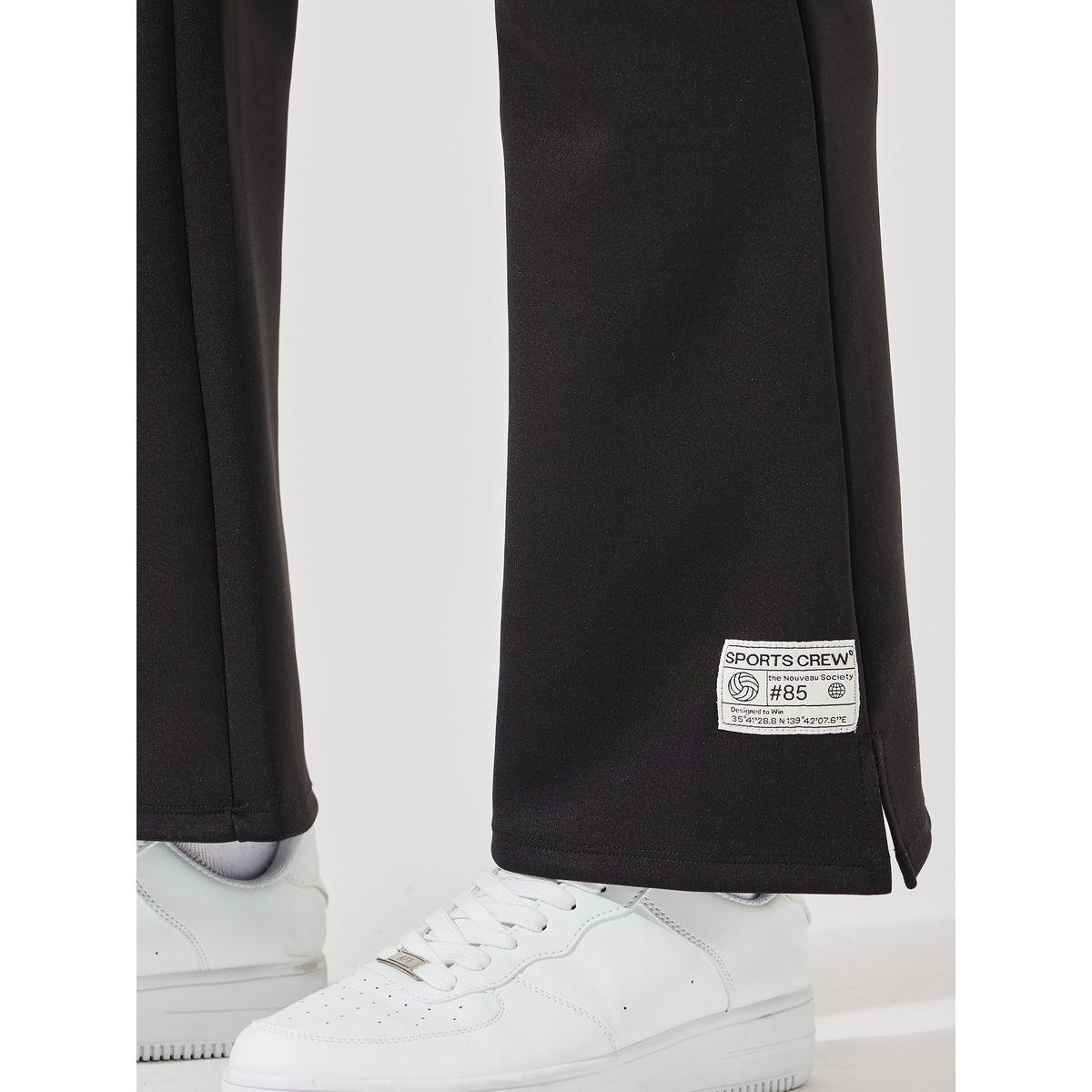 جوغر بقصة بوت كات ومزين بشارة-men-clothing-bottoms-joggers-image-3