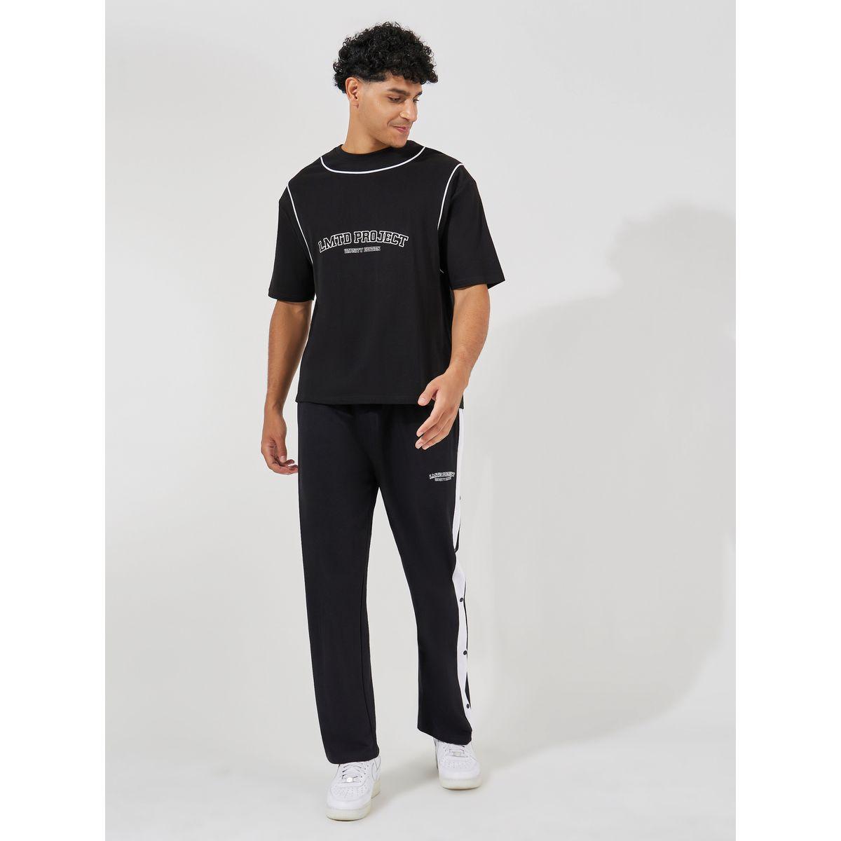 طقم منسق من جوغر بقصة مريحة مع تيشيرت فضفاض-men-clothing-coordsets-image-1