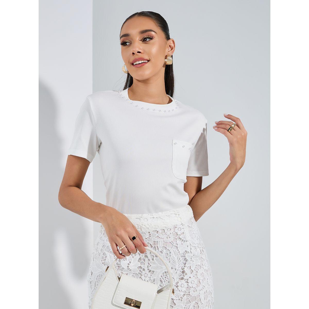 تيشيرت مضلع بياقة دائرية وجيب على الصدر-women-clothing-tshirts-image-1