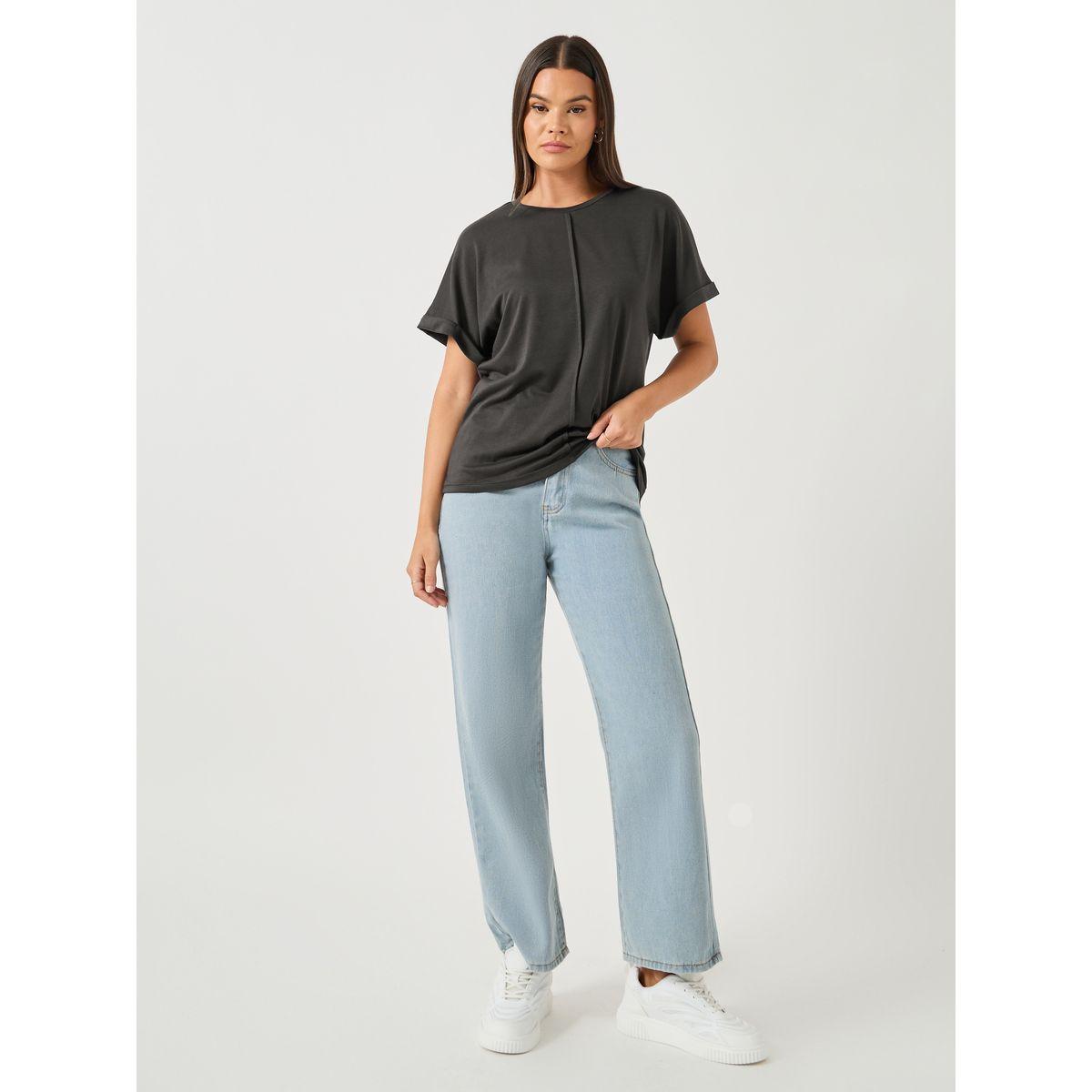 تيشيرت بقصة عادية وياقة دائرية-women-clothing-tshirts-image-3