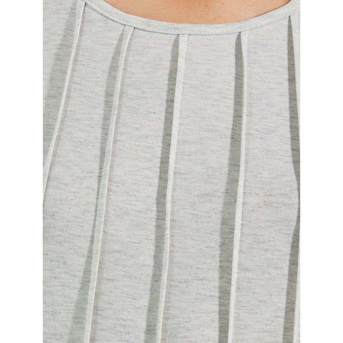 تيشيرت سادة بياقة دائرية واكمام قصيرة-women-clothing-tshirts-image-4