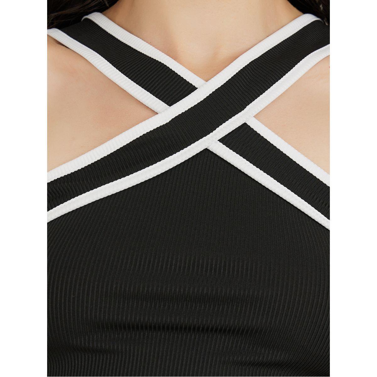 بلوزة كامي مضلعة بياقة هولتر-women-clothing-tshirts-image-3