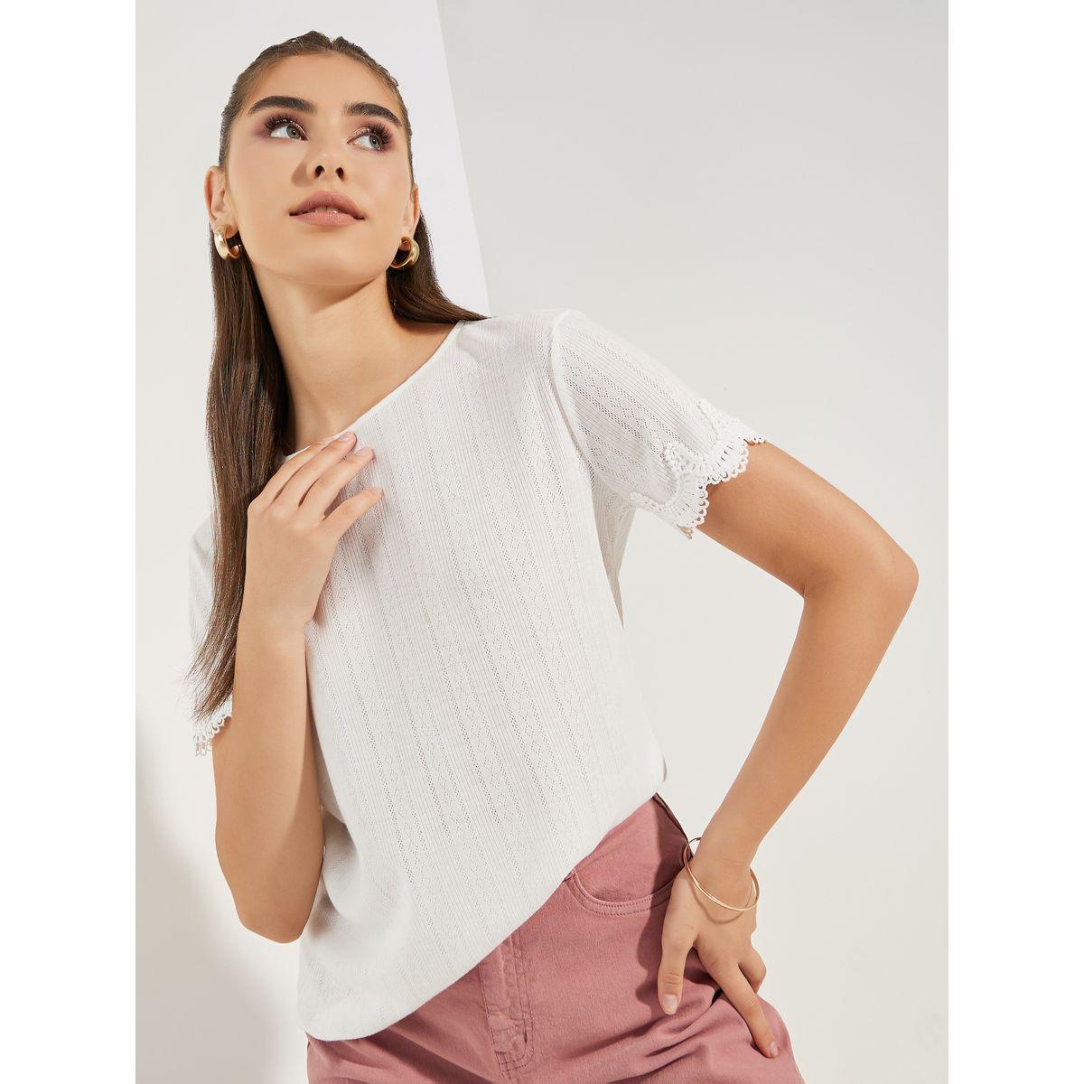 بلوزة بياقة دائرية وتفاصيل دانتيل-women-clothing-shirtsandblouses-blouses-image-1