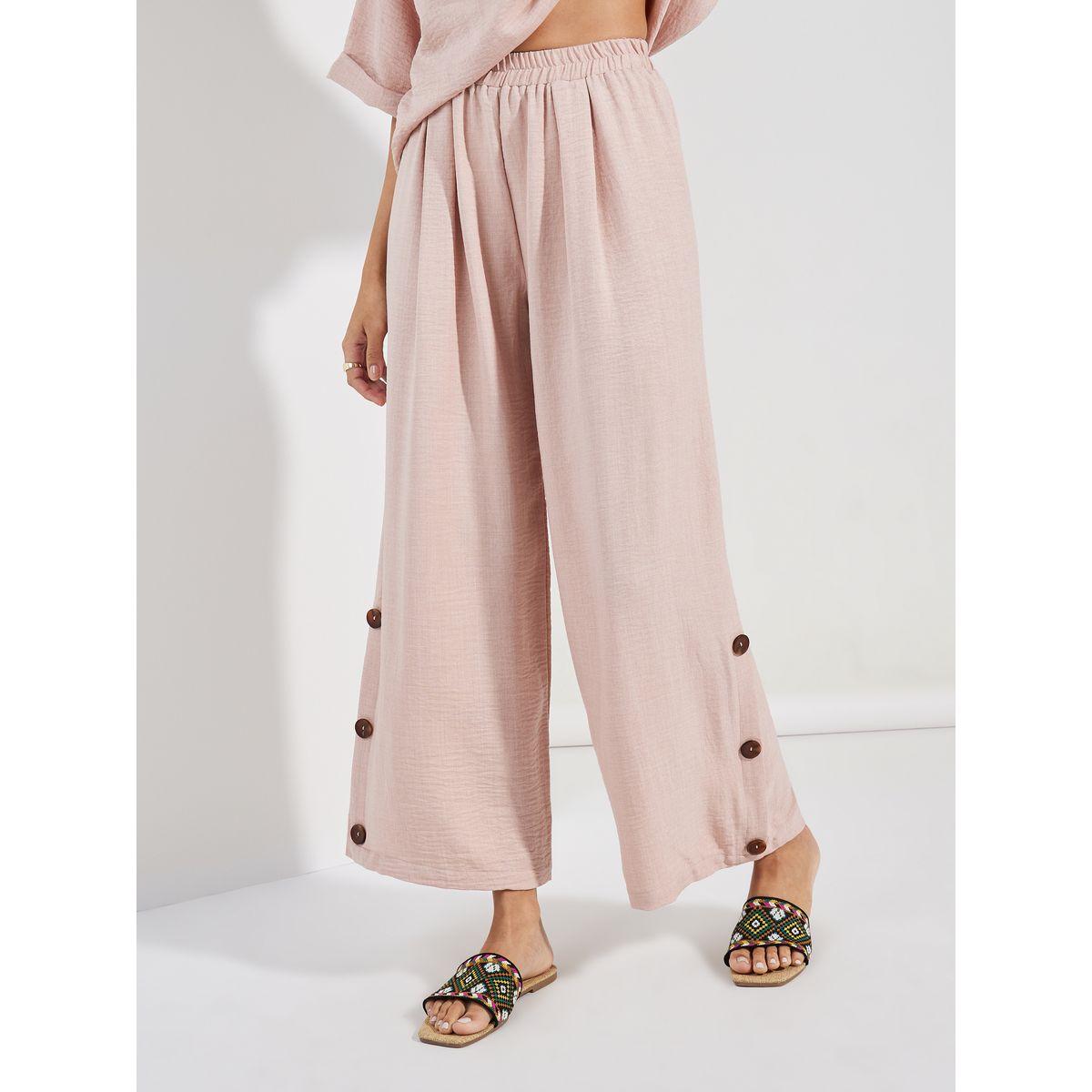 مجموعة من بنطال مزين بازرار مع بلوزة بمظهر دنيم-women-clothing-coordsets-image-5