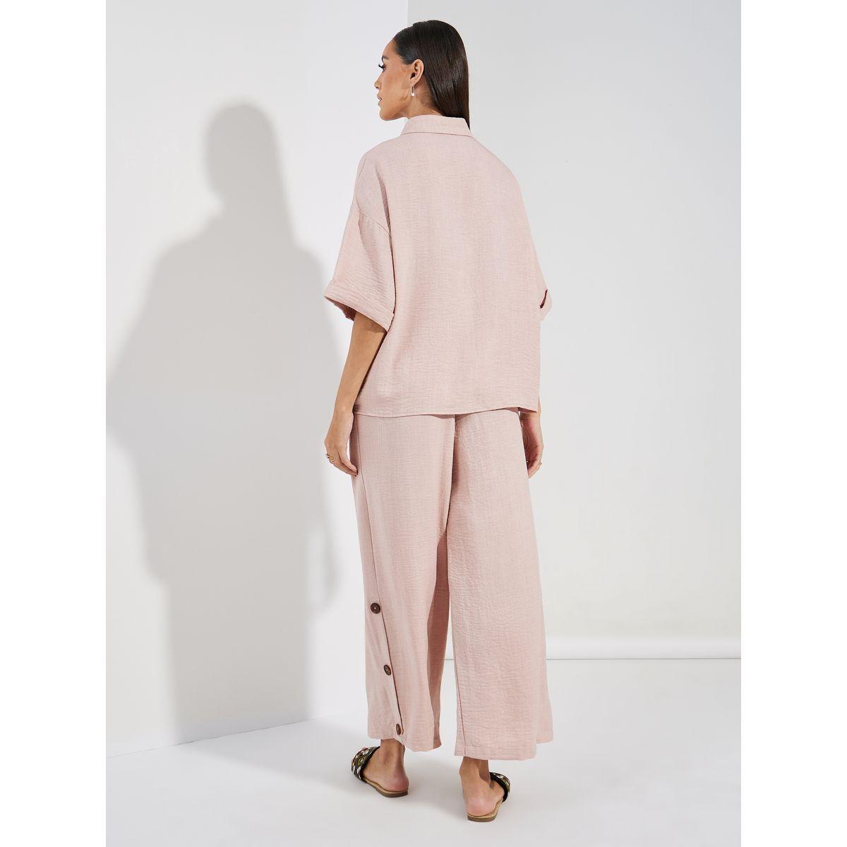 مجموعة من بنطال مزين بازرار مع بلوزة بمظهر دنيم-women-clothing-coordsets-image-6