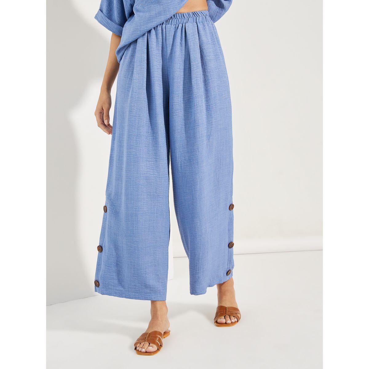 مجموعة من بنطال مزين بازرار مع بلوزة بمظهر دنيم-women-clothing-coordsets-image-5